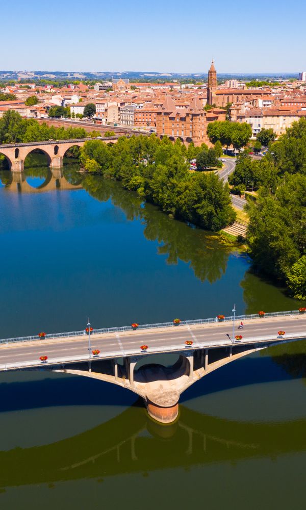 Découvrir Montauban: une ville pleine de charme et de fierté